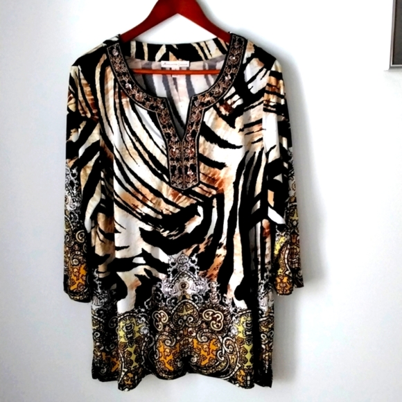 JM Collection Ladies Animal print top - Picture 1 of 9